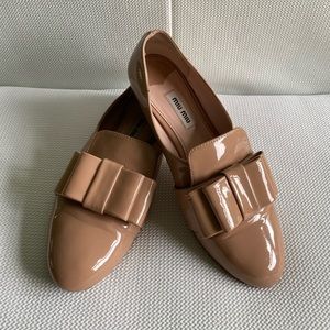 MIU MIU Donna Patent Ballet Flats with Bow EU 36.5